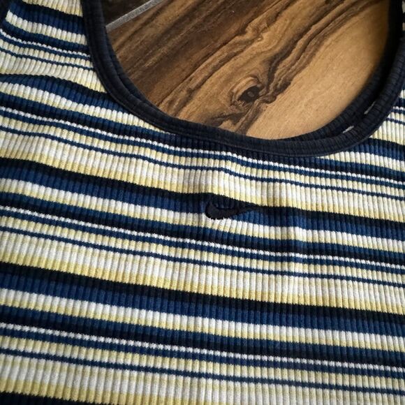 Vintage Nike Ribbed Crop Tank Top - Picture 2 of 3